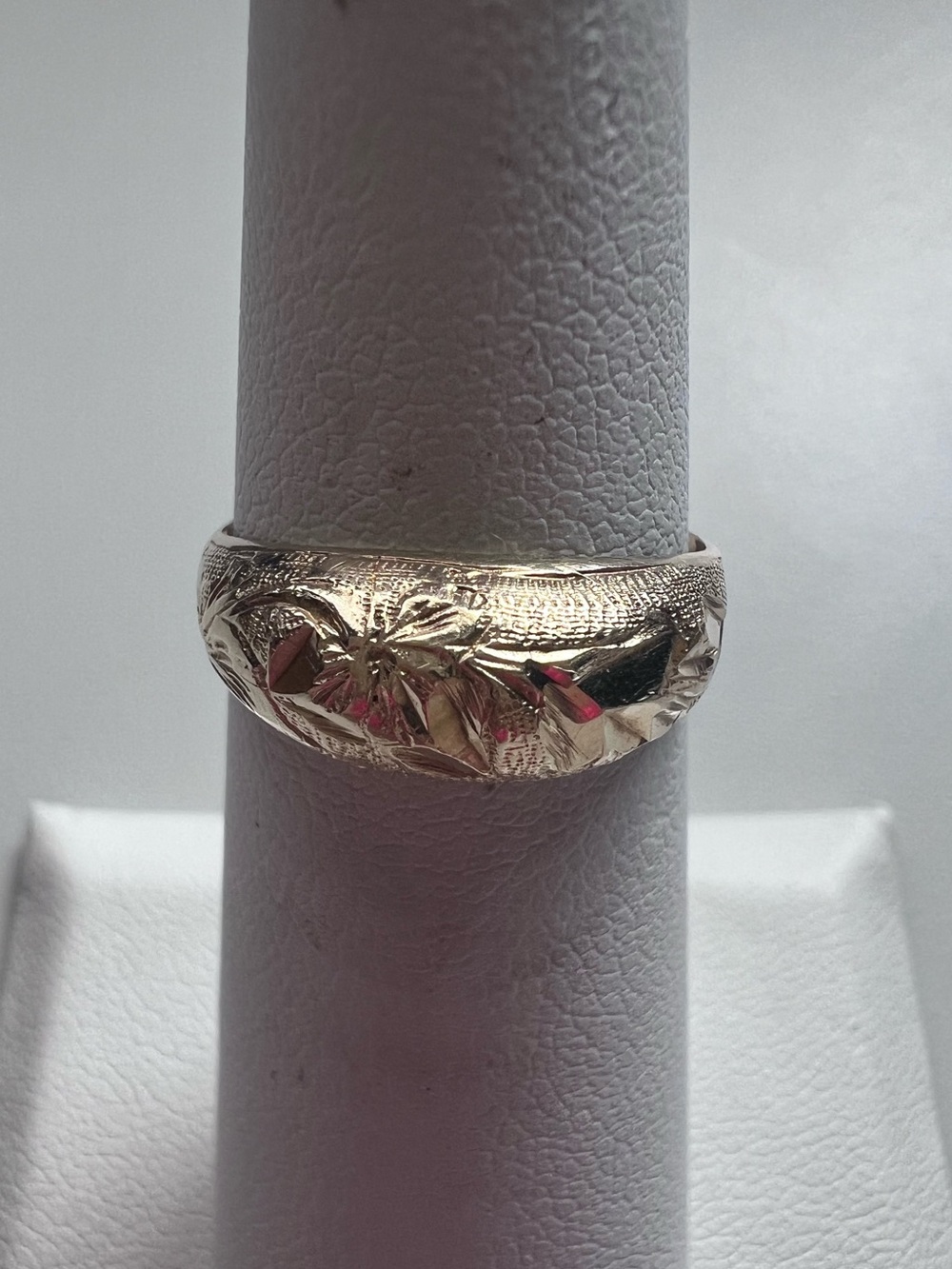 Vintage 14K Yellow Gold Floral Engraved Tapered Band Ring Size 5